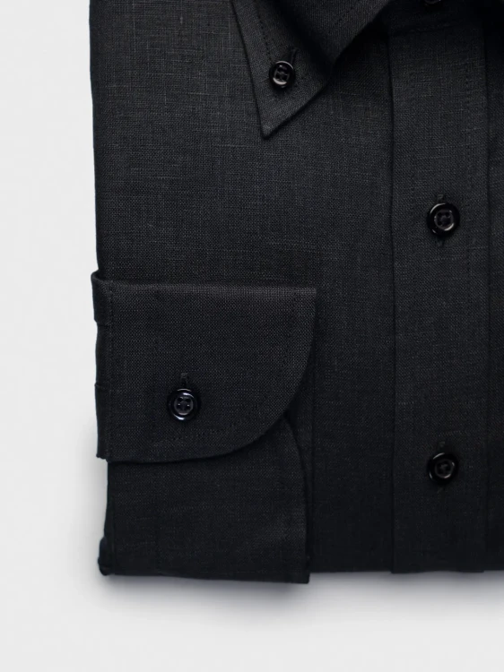 koszula-lniana-button-down-czarna-2.webp